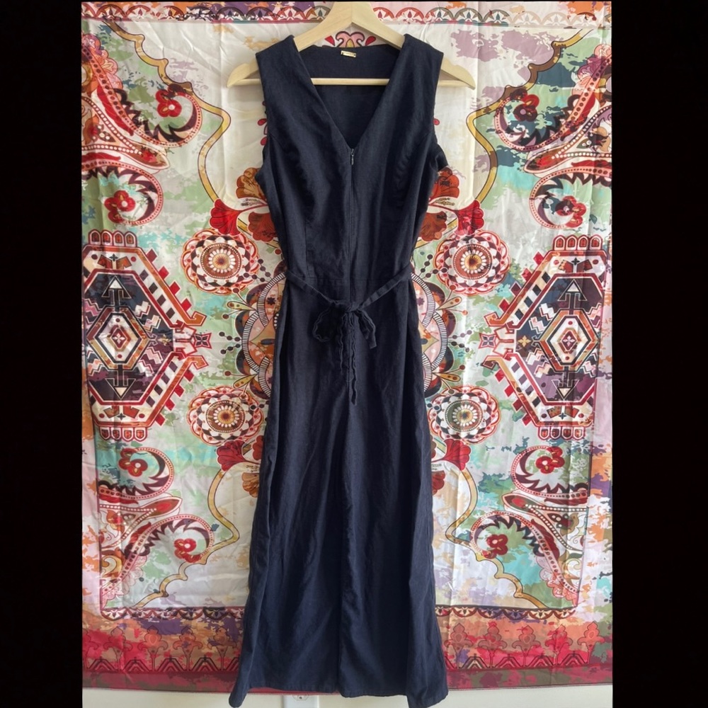 Crunchy mom aesthetic navy jumper LIGHTLY USED